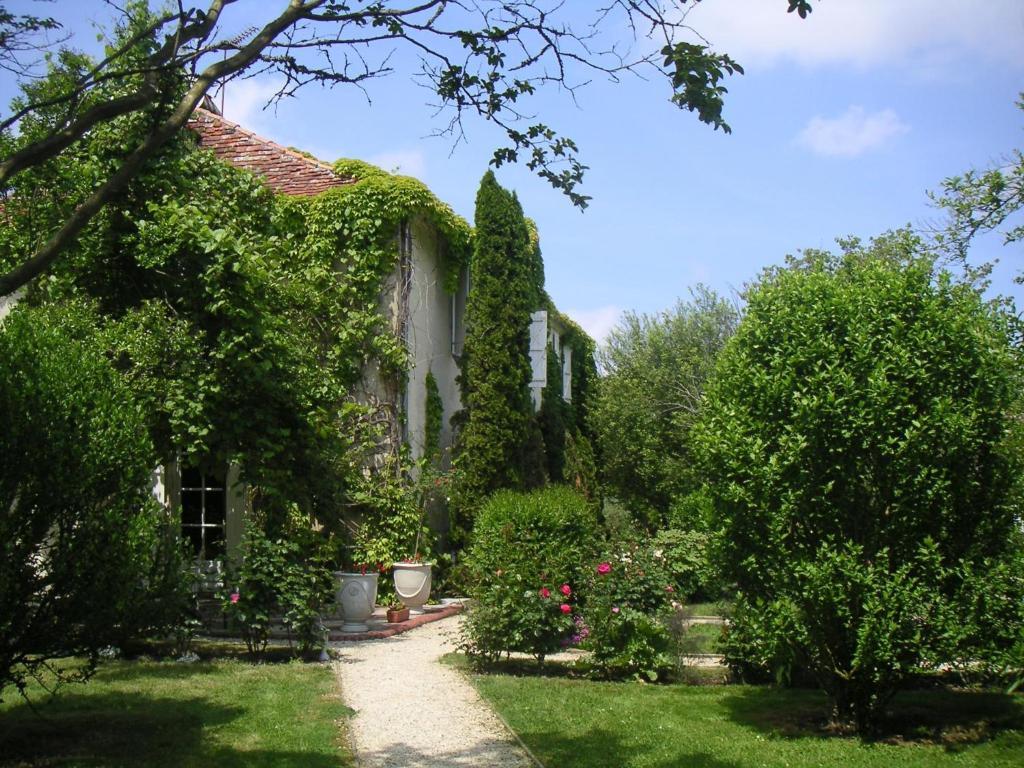 Domaine De Bassibe Bed & Breakfast Segos ภายนอก รูปภาพ